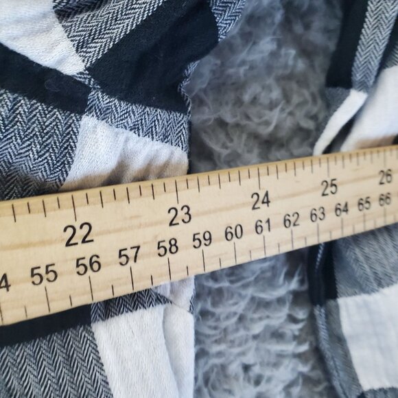 Cato Top Womens XL Black/White Plaid Button Front Long Sleeve Relaxed Fit - Picture 8 of 9